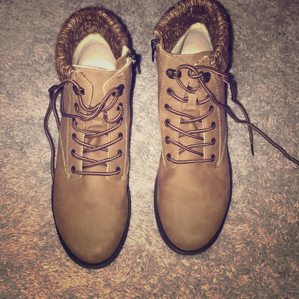 Short booties